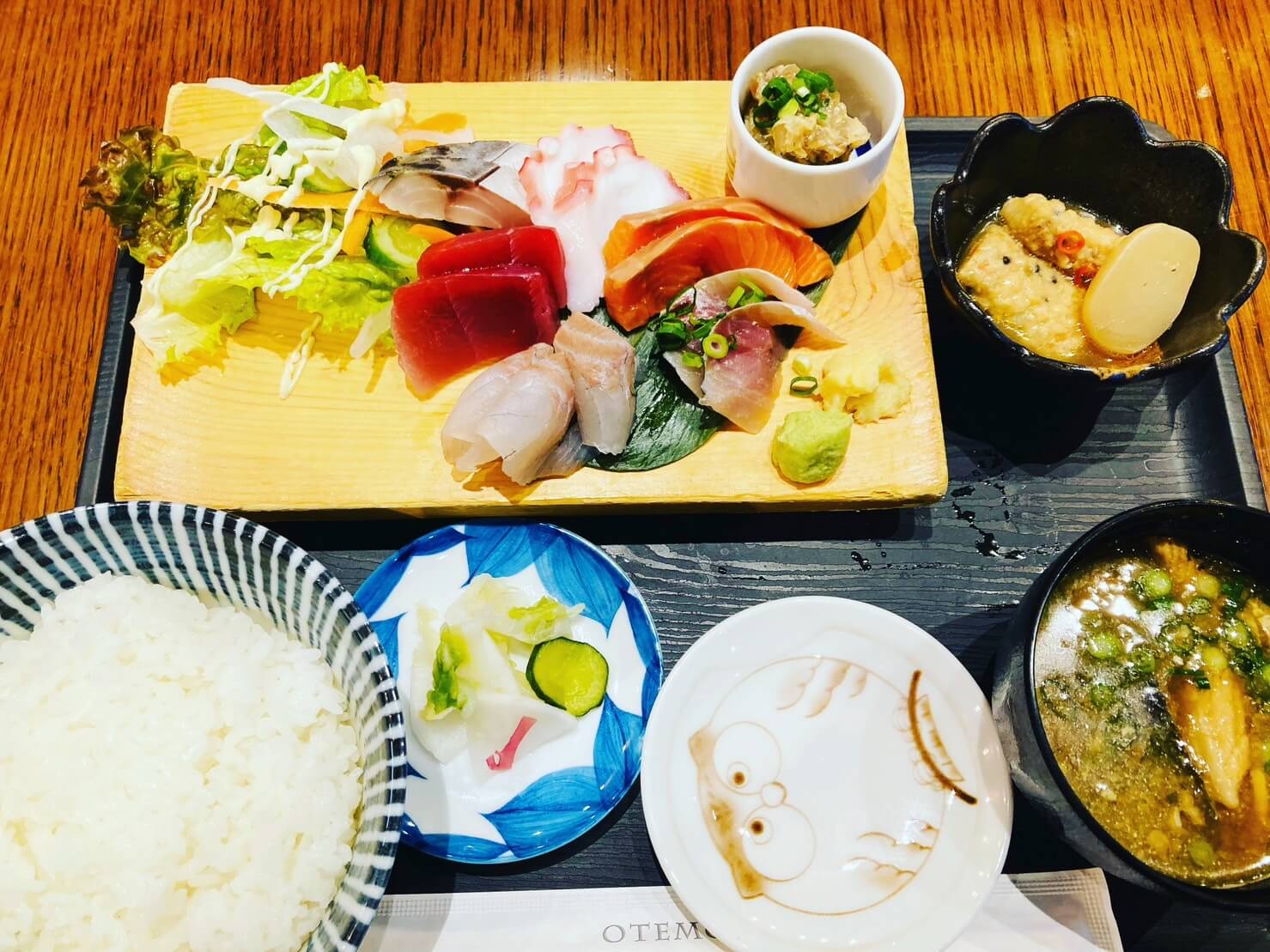 お刺身定食